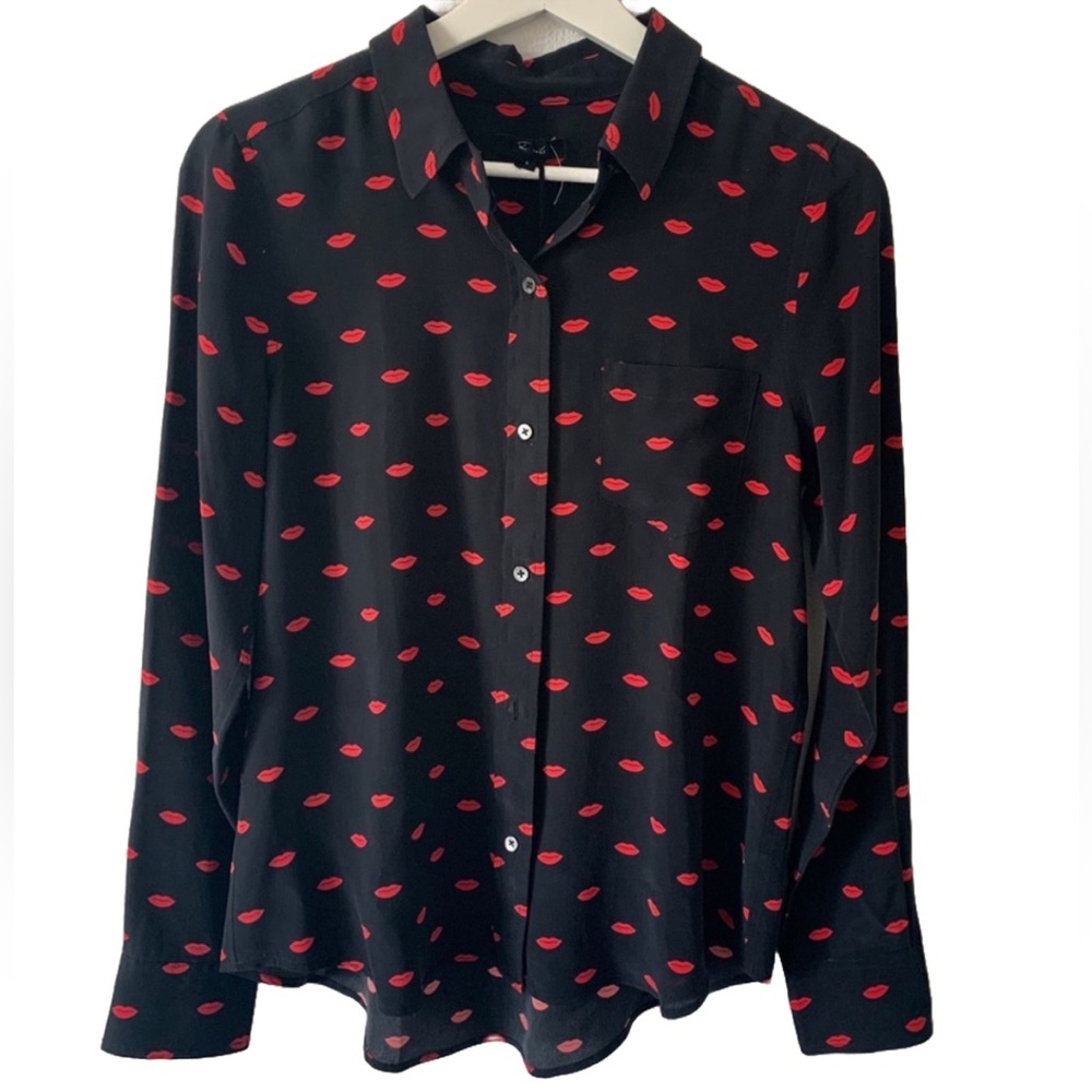 RAILS 100% silk Kate blouse with lips print